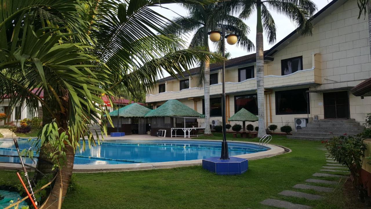 ฟิล โอเอซิส โฮเต็ล แอนด์ รีสอร์ต Hotel Silang ภายนอก รูปภาพ