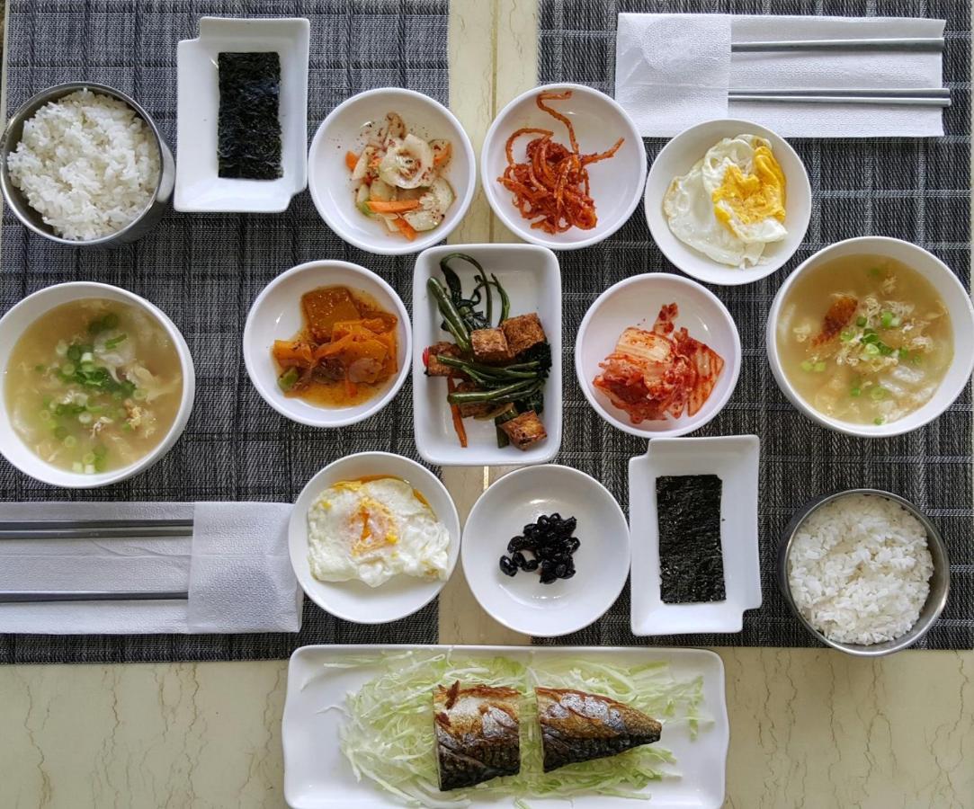 ฟิล โอเอซิส โฮเต็ล แอนด์ รีสอร์ต Hotel Silang ภายนอก รูปภาพ