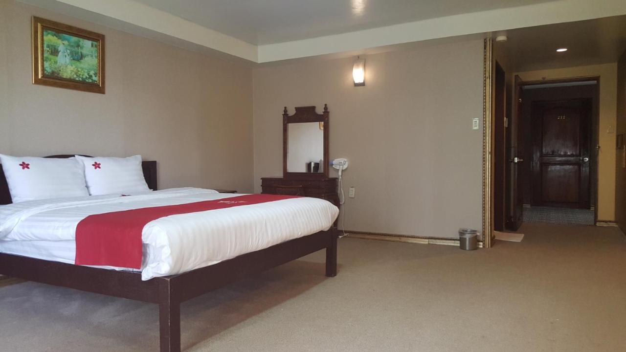 ฟิล โอเอซิส โฮเต็ล แอนด์ รีสอร์ต Hotel Silang ภายนอก รูปภาพ