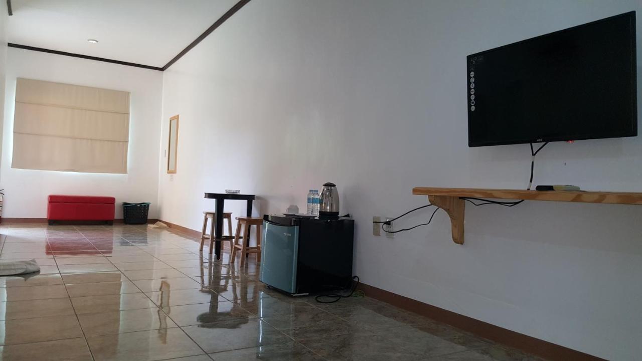 ฟิล โอเอซิส โฮเต็ล แอนด์ รีสอร์ต Hotel Silang ภายนอก รูปภาพ