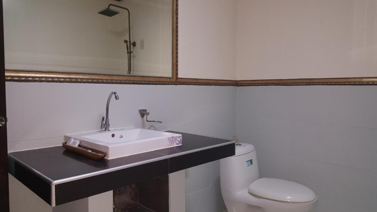 ฟิล โอเอซิส โฮเต็ล แอนด์ รีสอร์ต Hotel Silang ภายนอก รูปภาพ