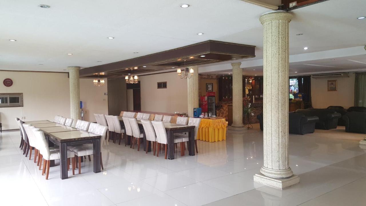 ฟิล โอเอซิส โฮเต็ล แอนด์ รีสอร์ต Hotel Silang ภายนอก รูปภาพ